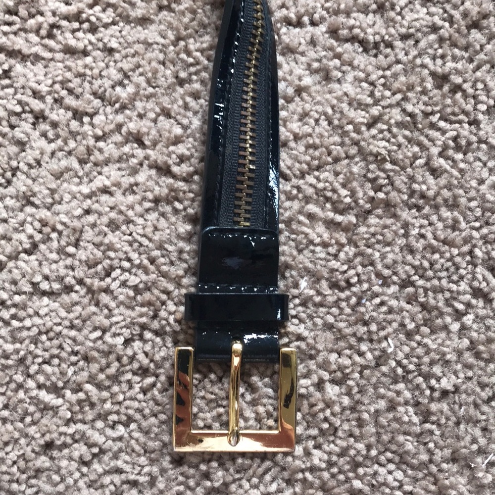 Barney’s New York patent leather belt